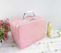 精致收纳新风尚 韩国大容量双层化妆包，促销包邮抢购中